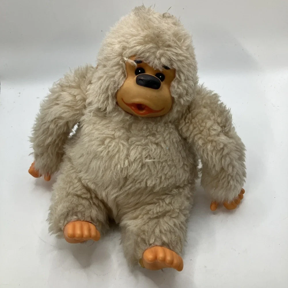 Vintage‎ Russ tan monkey ape Gonga sucks thumb #595~~ 1977